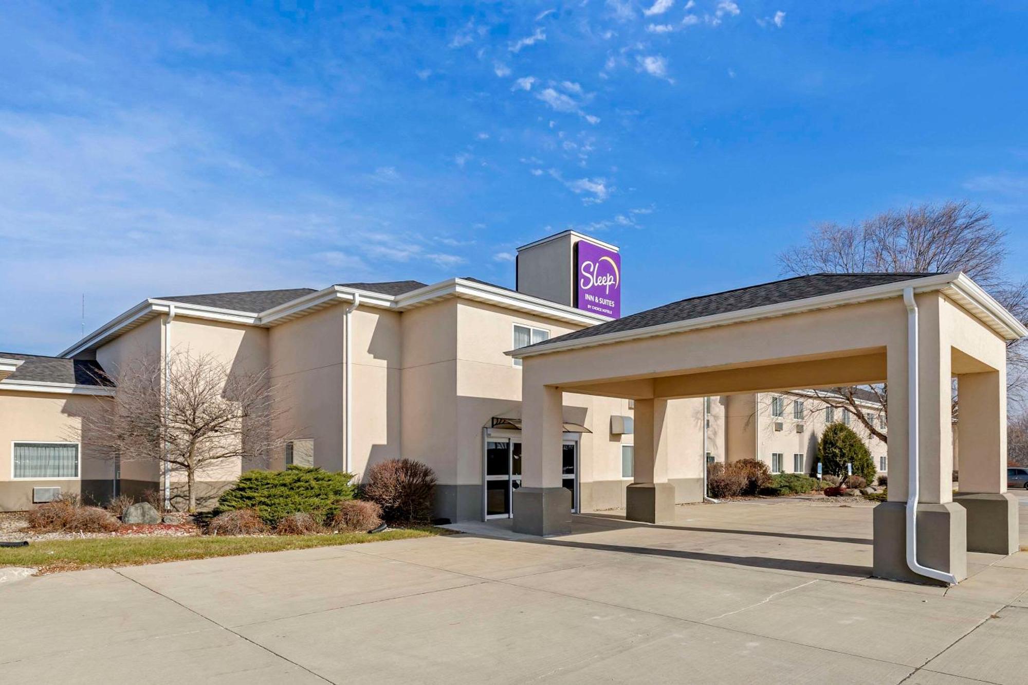 Sleep Inn & Suites Charles City Exterior photo